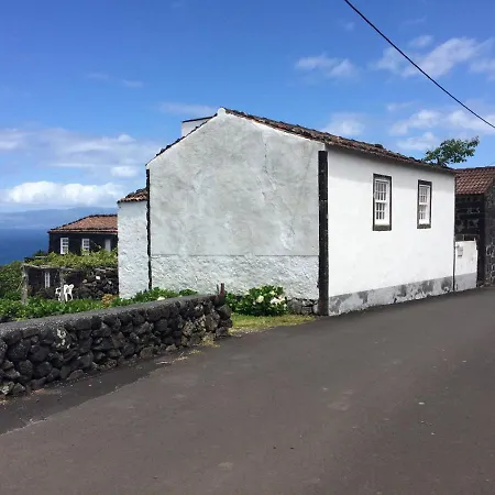 Casa Do Castanheiro * Santo Antonio (Pico Island)