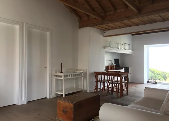 Casa Do Castanheiro * Santo Antonio (Pico Island)